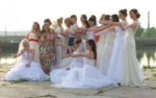 Есть повод надеть свадебное платье во второй раз