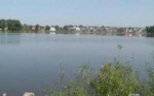 Мальчик упал в водоём и утонул