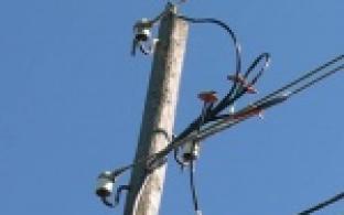 В Италии есть падающая Пизанская башня, а в поселке Билимбай падающая электроопора