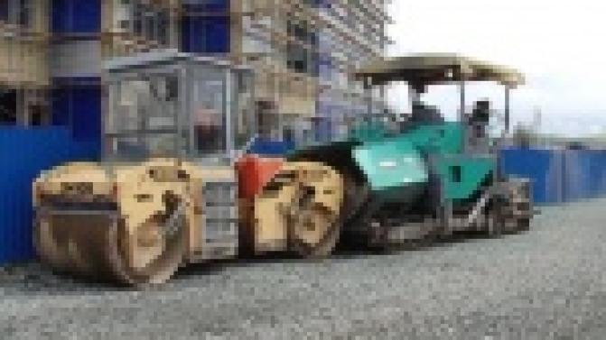 Текущий ремонт дорог, начатый ещё в прошлом году, активно продолжается в Первоуральске