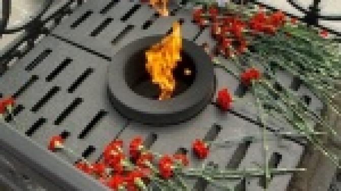 Воспитанники патриотических клубов и школьники заступили на почетную Вахту памяти