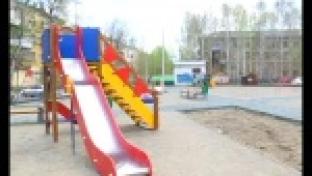 Во дворах Первоуральска вскоре установят семь новых детских площадок