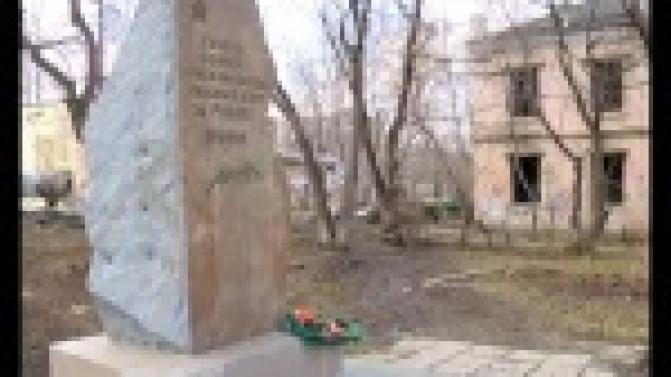 К майским праздникам приводят в порядок монументы и обелиски.