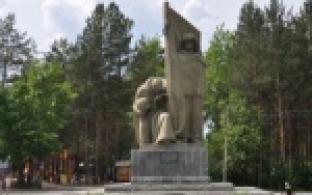 В администрации города решили реставрировать памятники Первоуральска.