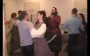 Первоуральцы отправились отмечать Пасху в Народный дом