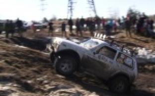 День рождения "Нивы" отметили уральские гонщики.