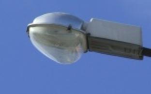 Вместо холодного, теплый свет.