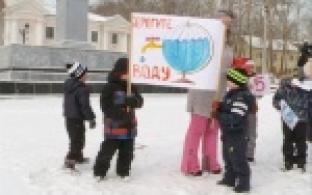 На защиту бесценного ресурса встали дошколята.