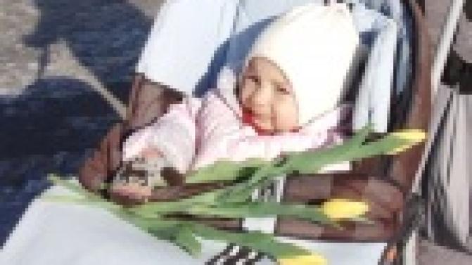 Дарили цветы прямо на улице!