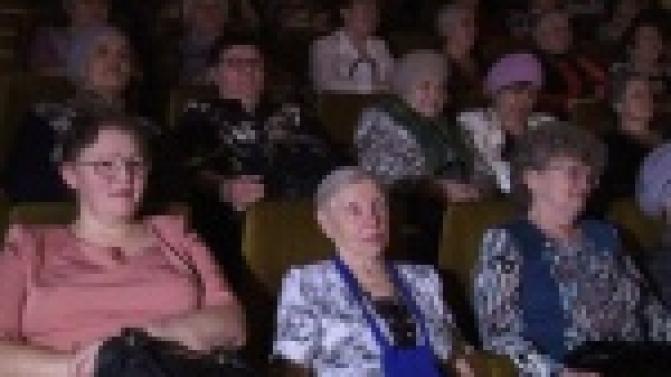 На сцене только мужчины!