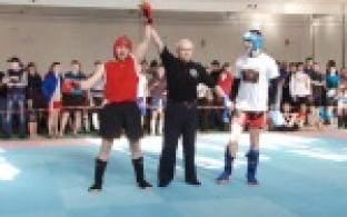 В Первоуральске прошли чемпионат и первенство Урала по панкратиону.