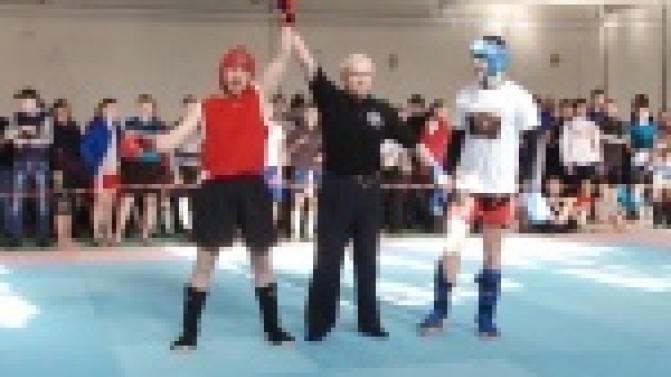 В Первоуральске прошли чемпионат и первенство Урала по панкратиону.