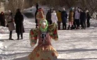 В Первоуральске продолжаются масленичные гуляния.