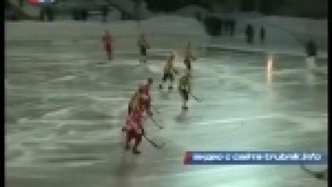 Сказалась усталость. "Уральский трубник" на своём льду потерпел поражение от красногорского "Зоркого".