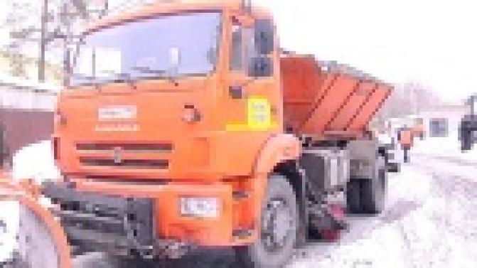 В Первоуральске временно приостановили посыпку проезжих частей.