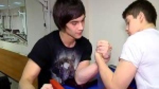 Специальные премии от главы Первоуральска получат "богатыри армрестлинга"