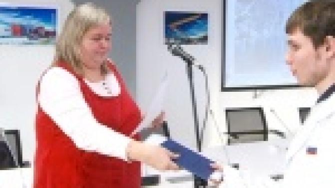 Дипломы о средне-профессиональном образовании получили студенты Первоуральского Металлургического Колледжа.