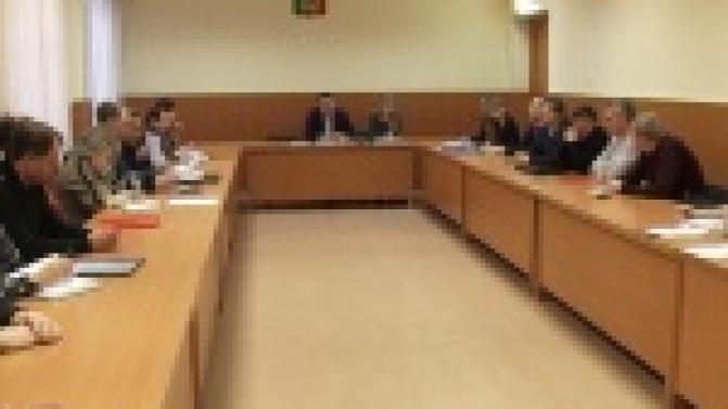 Отопительный сезон, устранение коммунальных аварий, работа ресурсников и управлящих компаний.