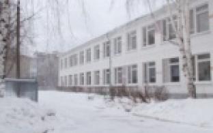 В новогодние каникулы ремонт начался в 28 й школе.