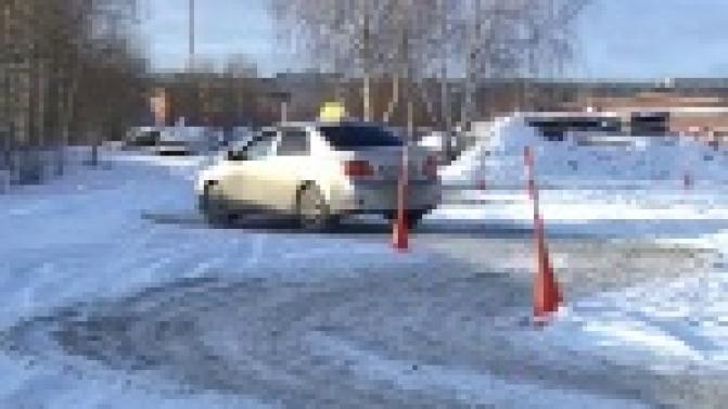 В автошколах теперь учить будут дольше, а платить за обучение будущим автолюбителям придётся больше