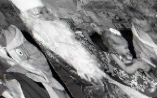 Дед Мороз и Снегурочка отправились к детям.