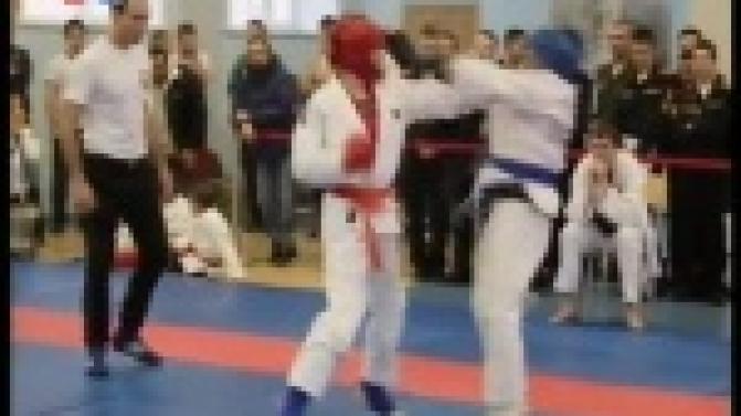 Первоуральские спортсмены достойно выступили на Первенстве Суворовского училища по армейскому рукопашному бою.