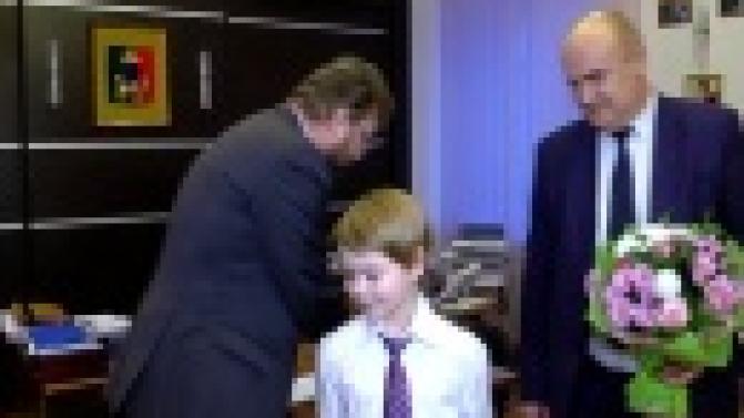 Первоуральский школьник написал письмо президенту и получил новогодний подарок