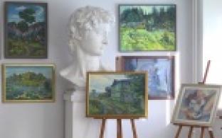 Один из старейших в Первоуральске преподавателей по живописи и искусству отмечает юбилей