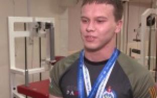 19-летний первоуралец Святослав Манин признан одним из лучших армрестлеров страны