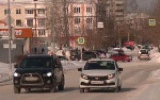 Вместе с инструктором по вождению Зинаидой Балабановой продолжаем разбирать нюансы проезда аварийных мест Первоуральска