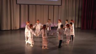 300 дошкольников поучаствовали в фестивале «Дружбой крепнет Урал-батюшка» в Первоуральске