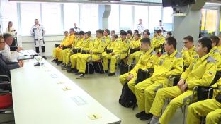 Ещё школьники, но уже освоили востребованные специальности