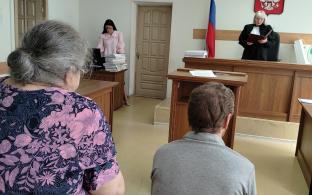 В Первоуральске вынесли приговор 75-летней пенсионерке, ударившей ножом сына-инвалида