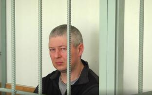 Бывшего автоинспектора обвиняют в превышении должностных полномочий и получении взяток