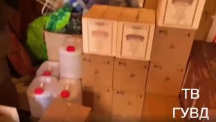 Около 1,5 тысячи литров суррогата и более 8,5 тысячи пачек немаркированных сигарет