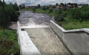 Из-за непрекращающихся дождей городские службы усилили контроль за паводковой обстановкой на территории Первоуральска
