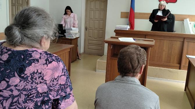 В Первоуральске вынесли приговор 75-летней пенсионерке, ударившей ножом сына-инвалида