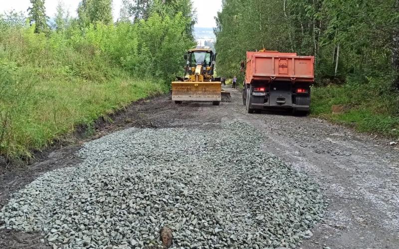 Дорогу в деревне Калата, которая пострадала в результате паводка, восстановили