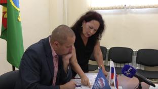 Пообщаться с представителями власти лично, чтобы решить насущную проблему