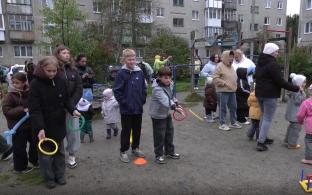 В микрорайоне Динас устроили праздник двора