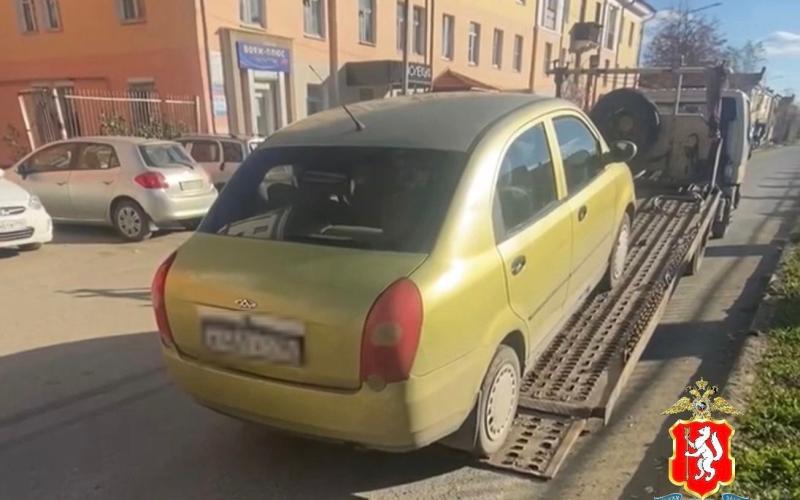 В Первоуральске сотрудники Госавтоинспекции задержали нетрезвого водителя, пытавшегося скрыться