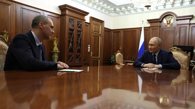 Губернатор Свердловской области Денис Паслер поздравил президента РФ Владимира Путина с днём рождения, отметив, что под руководством главы государства страна укрепляет свою мощь и сохраняет традиции