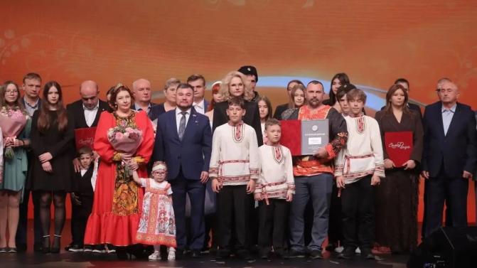 Семью Червяковых из Первоуральска наградили в Большом Кремлёвском дворце